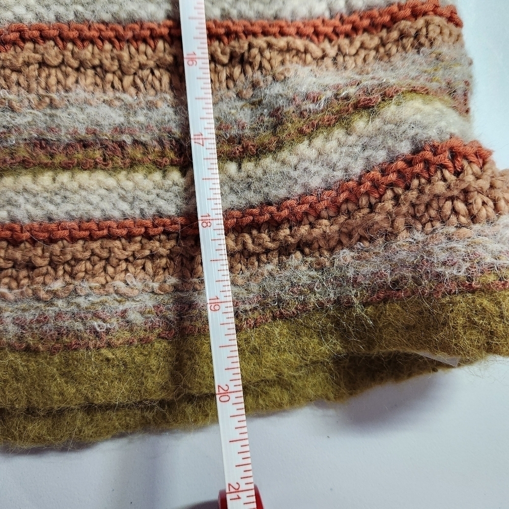 Faherty wool/alpaca sweater, NWT, size medium - Picture 6 of 9